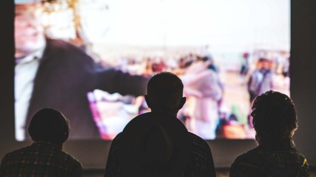 https://www.vigamusacademy.com/beta/wp-content/uploads/2019/11/Corso-di-Estetica-del-Film-e-Critica-Cinematografica-640x360.jpg
